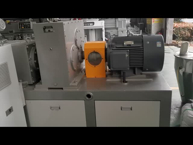 150kg/H Plastic Pelletizing Machine Semi Automatic Top Feeding