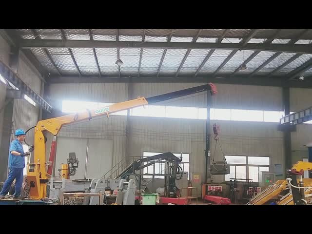0.6t 5m Hydraulic Pedestal Mouted Small Marine Cranes