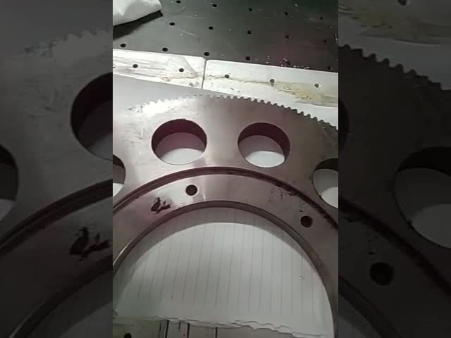 HEROLASER倍によって先頭に立たれる手持ち型繊維レーザーの錆除去剤