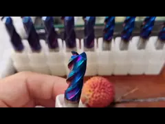 Голубой Nano покрывая резец HRC65 торцевой фрезы карбида video