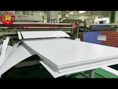 White 3mm Corrugated Plastic Sheets Smooth Impact Resistant