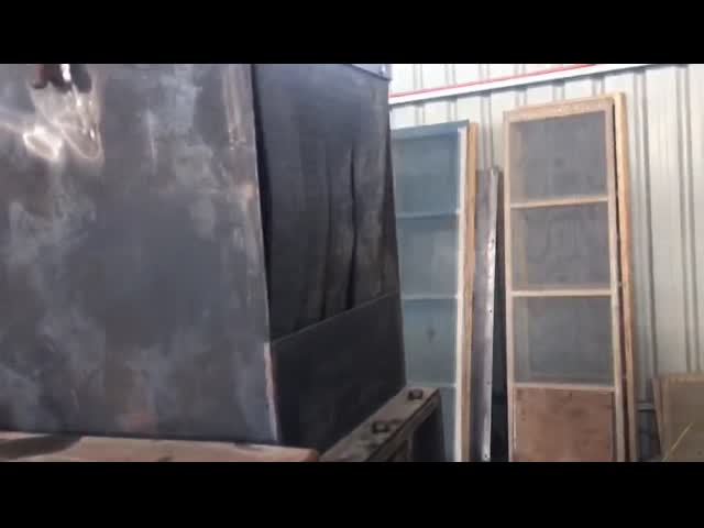 700kg/h 800kg/Hのスクラップ二重シャフトのシュレッダー18.5kw力