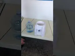 Личный белый мини распределитель водяного охлаждения отсутствие силы video