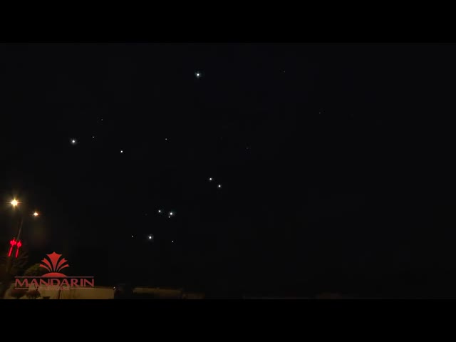 Съемки мандарина 36 испекут фейерверки, онлайн сразу фейерверки Китая на открытом воздухе видео