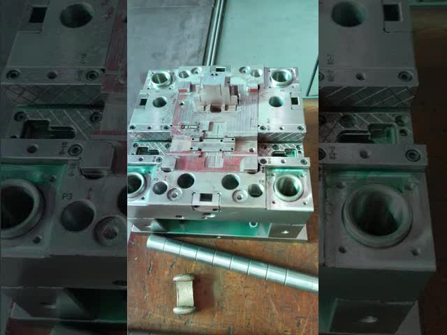 Custom Multi Cavity Injection Moulding With YUDO HASCO Hot Runner