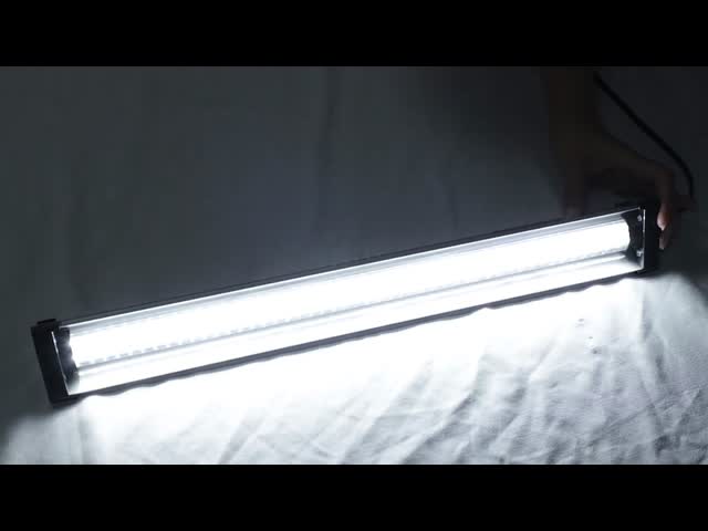 140lm/W LEDは園芸のための軽いタイマー2FT完全なスペクトルを育てる
