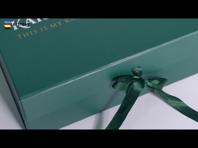 Коробки роскошного подарка упаковывая с бумагой искусства 157gsm бумага Paperboard 1200 gsm видео