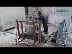 Окно кабины экскаватора 4457160 ХИТАЧИ закалило стеклянный фронт вверх по положению a с уплотнением video