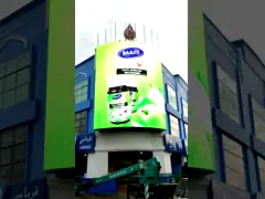 Дисплей СИД кривой IP65 P8 SMD на открытом воздухе для рекламы video