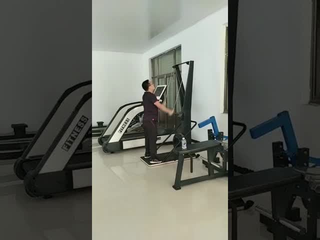 Черная машина тренировки катания на лыжах оборудования тренировки фитнеса Commecial видео