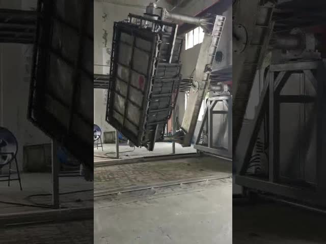 46Kwシャトルの回転成形機械漁船LLDPEのPEのプラスチック カヤックの作成