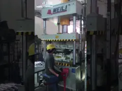 4 машина прессы глубинной вытяжки штендера 200T для утварей кухни video