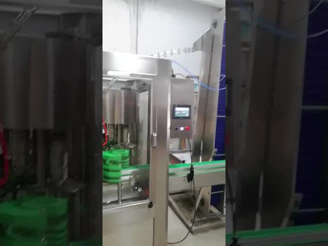 1つの水差しの充填機に付き3つ
