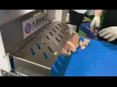 500 kg/h Machine de découpe de cube de viande fraîche de poulet et de foie avec convoyeur