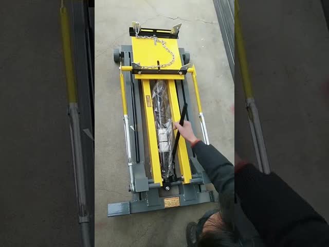 CE 3T  Hydraulic Transmission Jack Low Lift With 4 Legs Swivel Casters