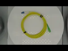 SC APC куртки гибкого провода 3.0mm LSZH одиночного режима оптического волокна G652D симплексный к LC UPC video