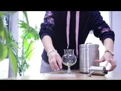 Домашнее электрическое пиво пневматического насоса 4l надуло мини Usb распределителя бочонка взаимодействует горячий холодный напиток video