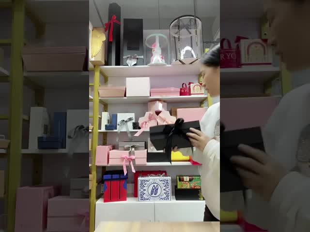 Коробка обуви гофрированной бумаги упаковывая, коробки CMYK Biodegradable грузя с крышкой