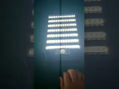 уличный свет приведенный все Al 5700k солнечный в одной перезарядке пока освещающ для на открытом воздухе video