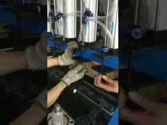 Танка радиатора пневматики машины алюминиевого танка радиатора пластикового гофрируя инструмент Semi автоматического пластикового гофрируя video