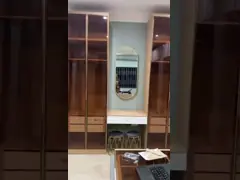 Ботинки кладут оборудованный шкаф на полку ISO9001 шкафа раздвижной двери с освещением video