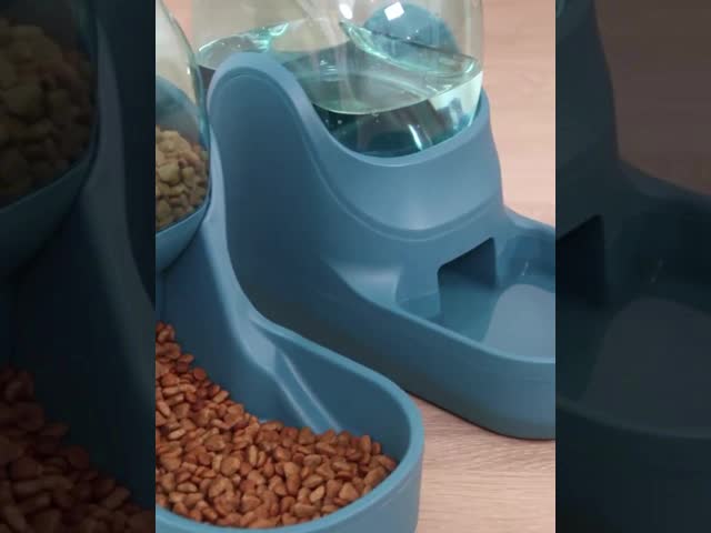 Поставки распределителя воды шара собаки распределителя воды кота автомата питания любимца распределителя воды космоса собаки автоматические видео
