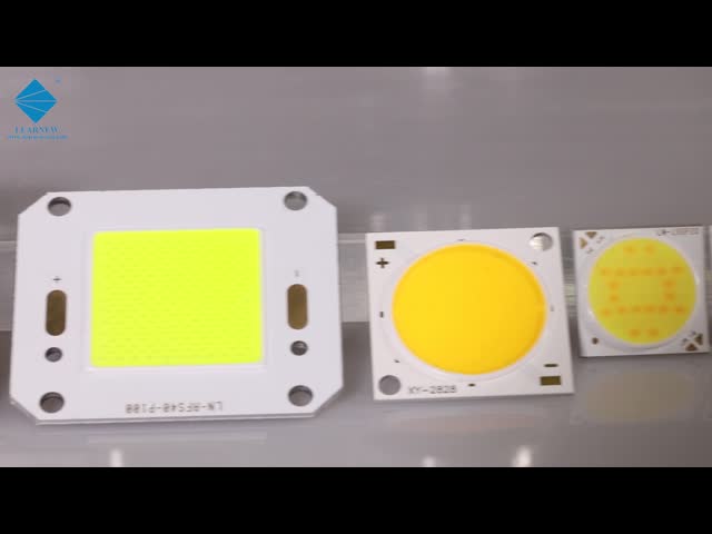 サイズ19*19 25-45W Tracklight/DownlightのセリウムROHSのための高いCRI 98シンセンの工場直接LED販売の穂軸の破片は承認した