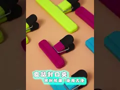 Продукты посуды хранения еды пластиковые кладут герметизируя зажимы в мешки video