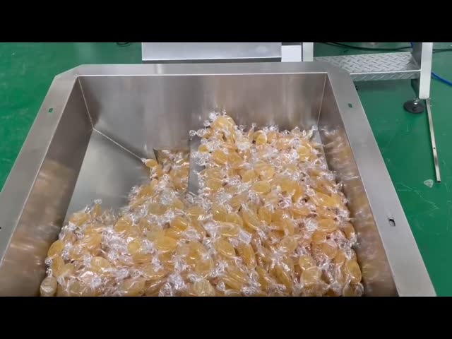 PLC Pillow Bag Punch Packing Machine For Candy Sugar