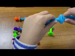 Высасыватель попа Trickshot Stickit сметывает игрушки установил Tablegame video