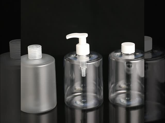 Cosmetic PET Empty 500ml Pump Bottles 16oz Plastic Glossy Cylindrical