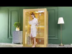 2 человека используют канадскую деревянную крытую традиционную паровую сауну Hemlock для дома video