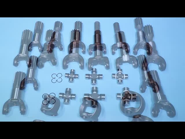 Соединение универсалии RE271427 с валом для карданного вала 5045E видео