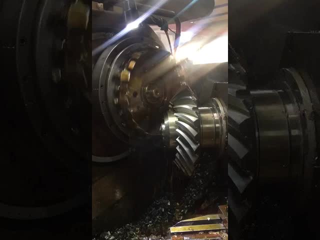 Набор конического зубчатого колеса зубов Kubota M5700 M8200 M6040 3C315-42300 8/21 видео