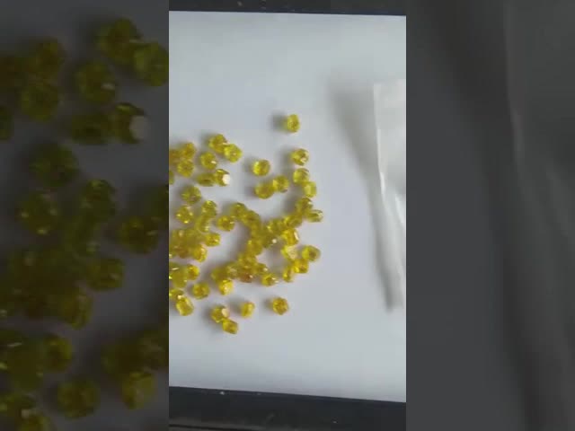 2ct 2.5ct 3ctの豪華で黄色い実験室によって育てられる着色されたダイヤモンドVVS対
