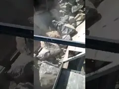 Мини небольшой мобильный размер дробилки 500mm утеса руды золота следа дробилки челюсти питаясь video