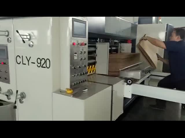 Стойкость полностью автоматической печатной машины коробки ролика 300-800mm рифленой высокая видео