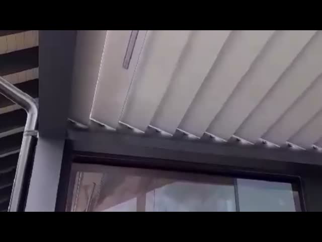 Предохранение от дождя привело Louvered грызуна в действие перголы придает непроницаемость покрытие PVDF видео