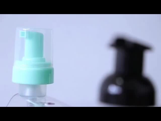 Рука зеленого цвета 28mm насоса пластиковой пены распределителя мыла дезинфицирующего средства видео