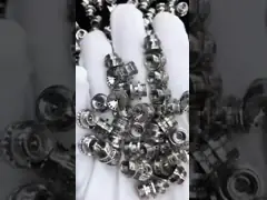 El pequeño servicio torno del CNC de las piezas de metal del niquelado para médico