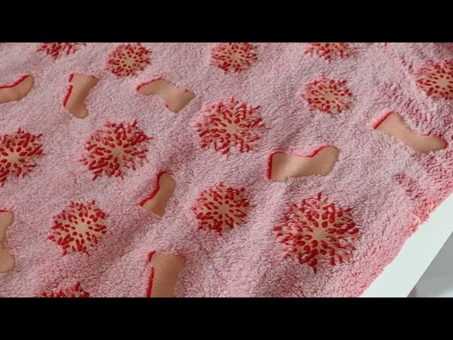 Искривление связало 270 100% полиэстер ткани ватки фланели GSM покрытых с сусальным золотом видео