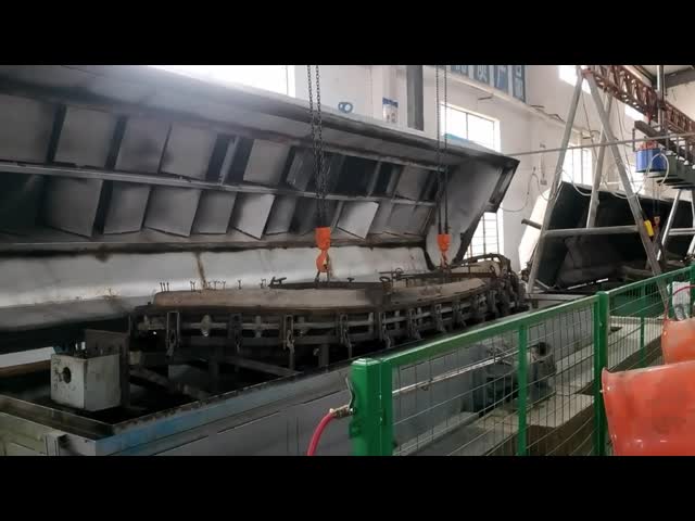 Leptosomaticプロダクトのために適したポリエチレンのカヤックのRotomolding機械
