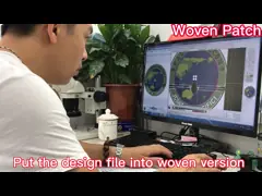 Полиэстер продевает нитку сплетенную собаку имя латает с именем на задней стороне video