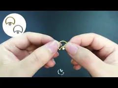 Женщины обнюхивают прокалывая луну цвета золота украшений сформировали циркон Dropship индийский опаловый video