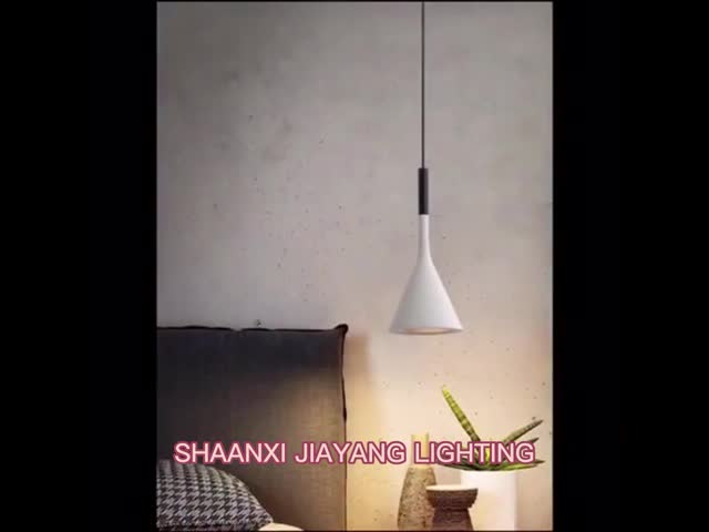 LEDの流行の屋内装飾さまざまな色の樹脂の北欧の吊り下げ式ライト