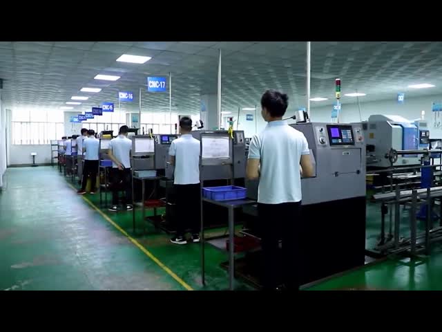 Токарный станок с ЧПУ высокой точности подвергая механической обработке изготовленный на заказ алюминий приведенный кронштейн светлой Адвокатуры видео