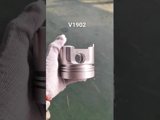 19274-21110 15521-21110 Automobile Engine Parts Kubota V1902 Piston 85MM
