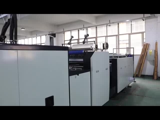 Деятельность автоматического загрязнения отпуска машины для производства бумажных ламинатов нул фильма YFMA-1080 свободная легкая видео