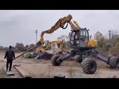 Тип экскаватор Уилера делая работу кучи управляя для куч листа в 6 до 8 метров video