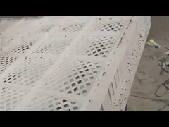 Пластиковые вися фидеры и пьяницы птицы цыпленоков мочат распределитель для цыплят возвышаются тип video